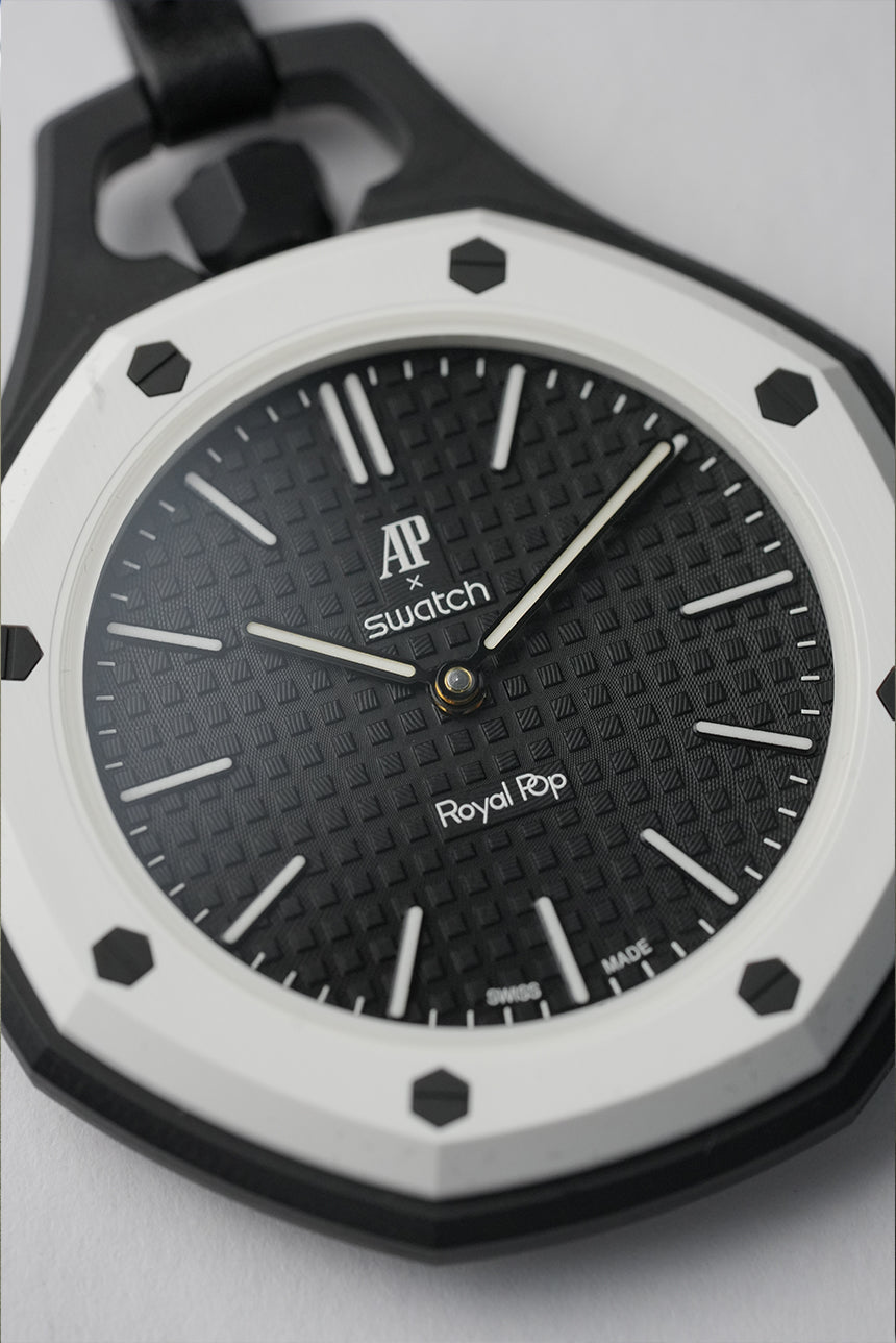 Royal Pop Hachi White-Black Octagonal Lanyard Pocket Watch