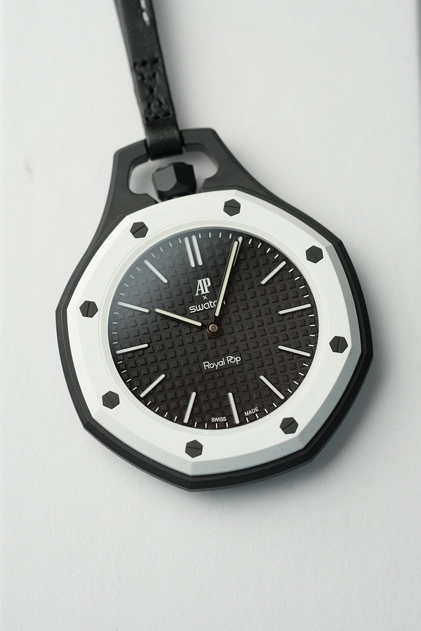 Royal Pop Hachi White-Black Octagonal Lanyard Pocket Watch